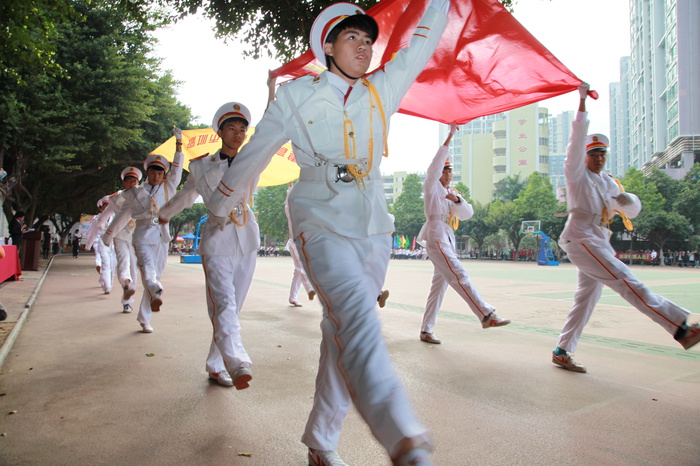 揮舞運(yùn)動(dòng)激情，共筑國際化教育夢(mèng)