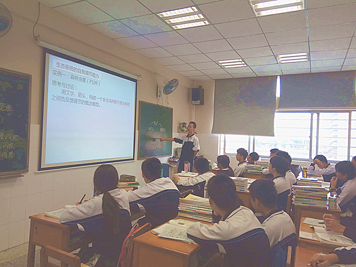 觀瀾中學(xué)名師團(tuán)隊(duì)來(lái)?？疾熘笇?dǎo)